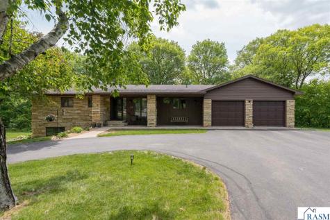 23 Holiday Court North Mankato MN 56063