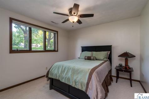 23 Holiday Court North Mankato MN 56063