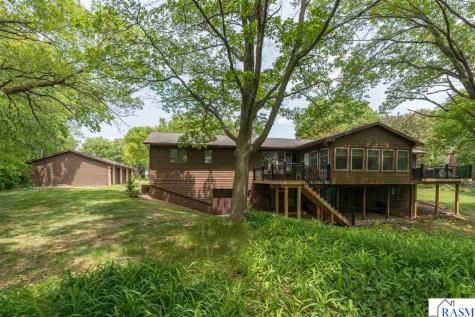 23 Holiday Court North Mankato MN 56063
