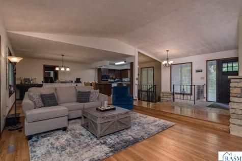 23 Holiday Court North Mankato MN 56063