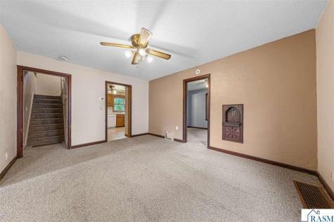 1526 N 4th Street Mankato MN 56001-3210