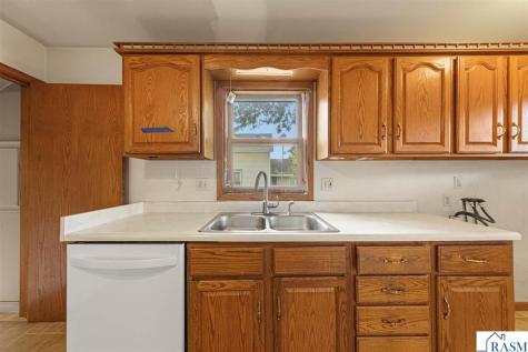 1526 N 4th Street Mankato MN 56001-3210