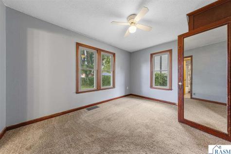 1526 N 4th Street Mankato MN 56001-3210