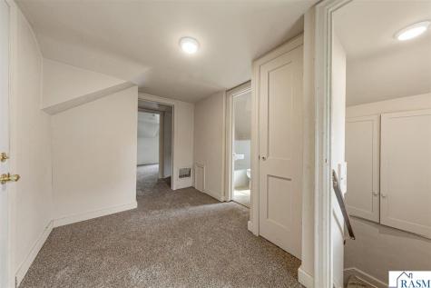1526 N 4th Street Mankato MN 56001-3210