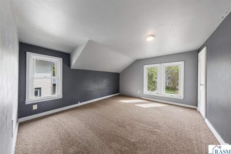 1526 N 4th Street Mankato MN 56001-3210