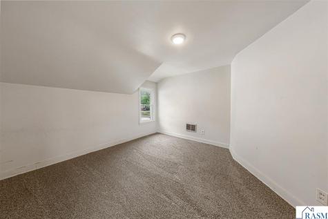 1526 N 4th Street Mankato MN 56001-3210