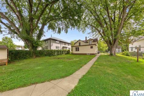 1526 N 4th Street Mankato MN 56001-3210