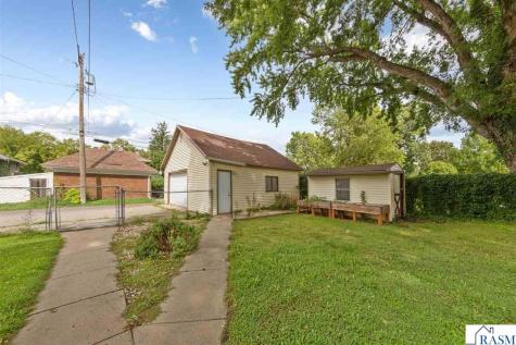 1526 N 4th Street Mankato MN 56001-3210