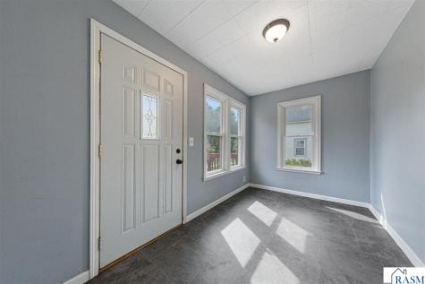 1526 N 4th Street Mankato MN 56001-3210