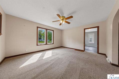 1526 N 4th Street Mankato MN 56001-3210