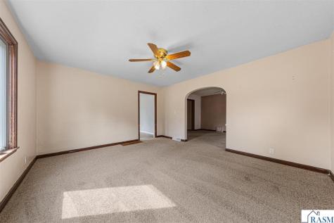 1526 N 4th Street Mankato MN 56001-3210