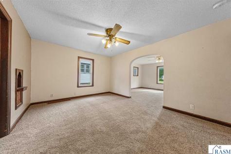 1526 N 4th Street Mankato MN 56001-3210