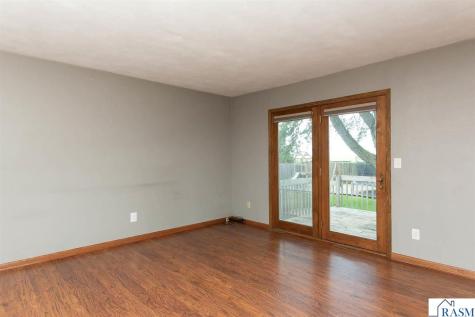 211 Holly Lane Janesville MN 56048