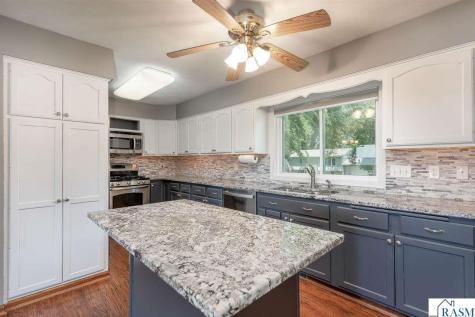 211 Holly Lane Janesville MN 56048