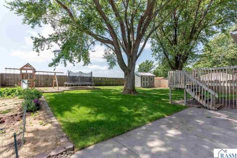 211 Holly Lane Janesville MN 56048