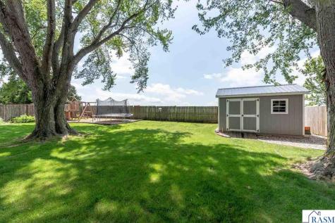 211 Holly Lane Janesville MN 56048