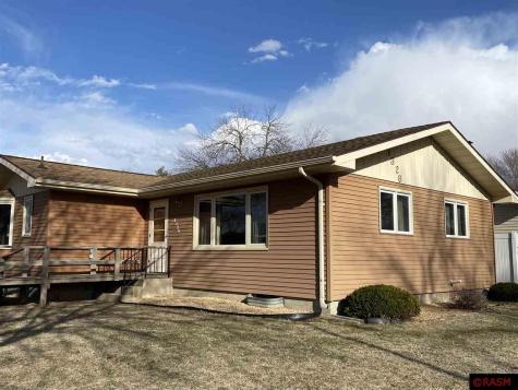 1326 Jefferson Street North New Ulm MN 56073