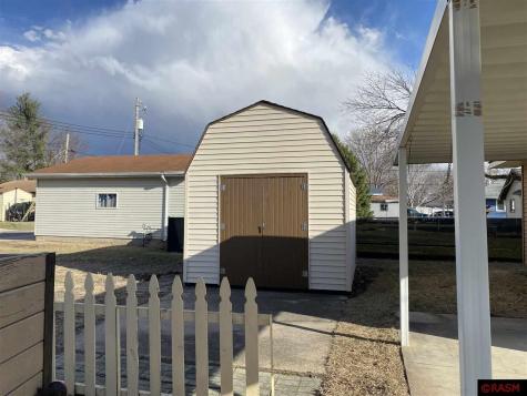 1326 Jefferson Street North New Ulm MN 56073