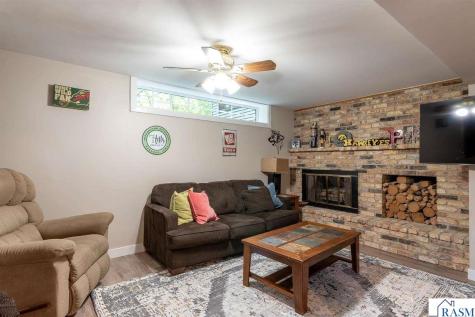 137 Maple Park Drive Mankato MN 56001