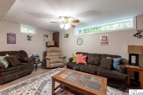 137 Maple Park Drive Mankato MN 56001