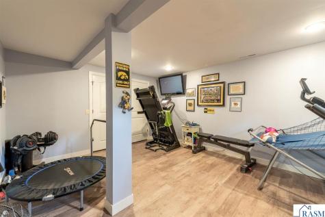 137 Maple Park Drive Mankato MN 56001