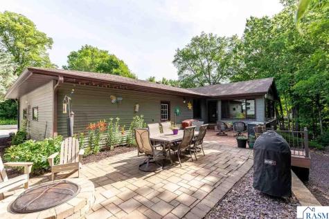 137 Maple Park Drive Mankato MN 56001