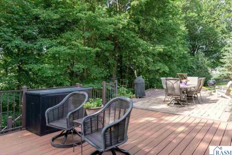 137 Maple Park Drive Mankato MN 56001
