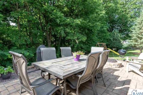 137 Maple Park Drive Mankato MN 56001