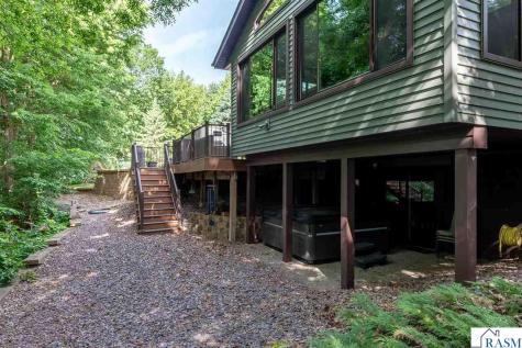 137 Maple Park Drive Mankato MN 56001
