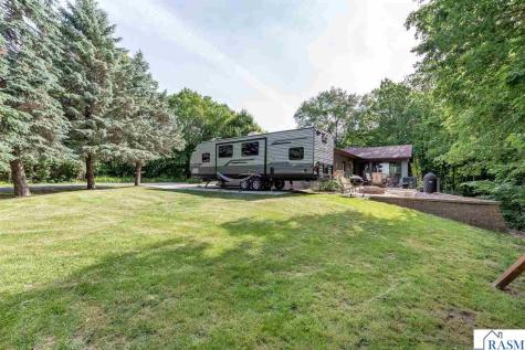 137 Maple Park Drive Mankato MN 56001