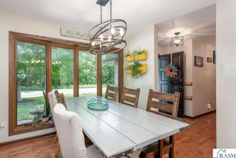 137 Maple Park Drive Mankato MN 56001