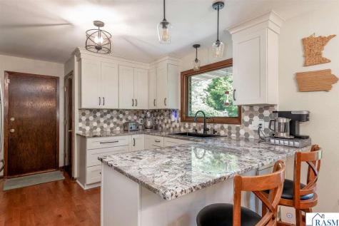 137 Maple Park Drive Mankato MN 56001