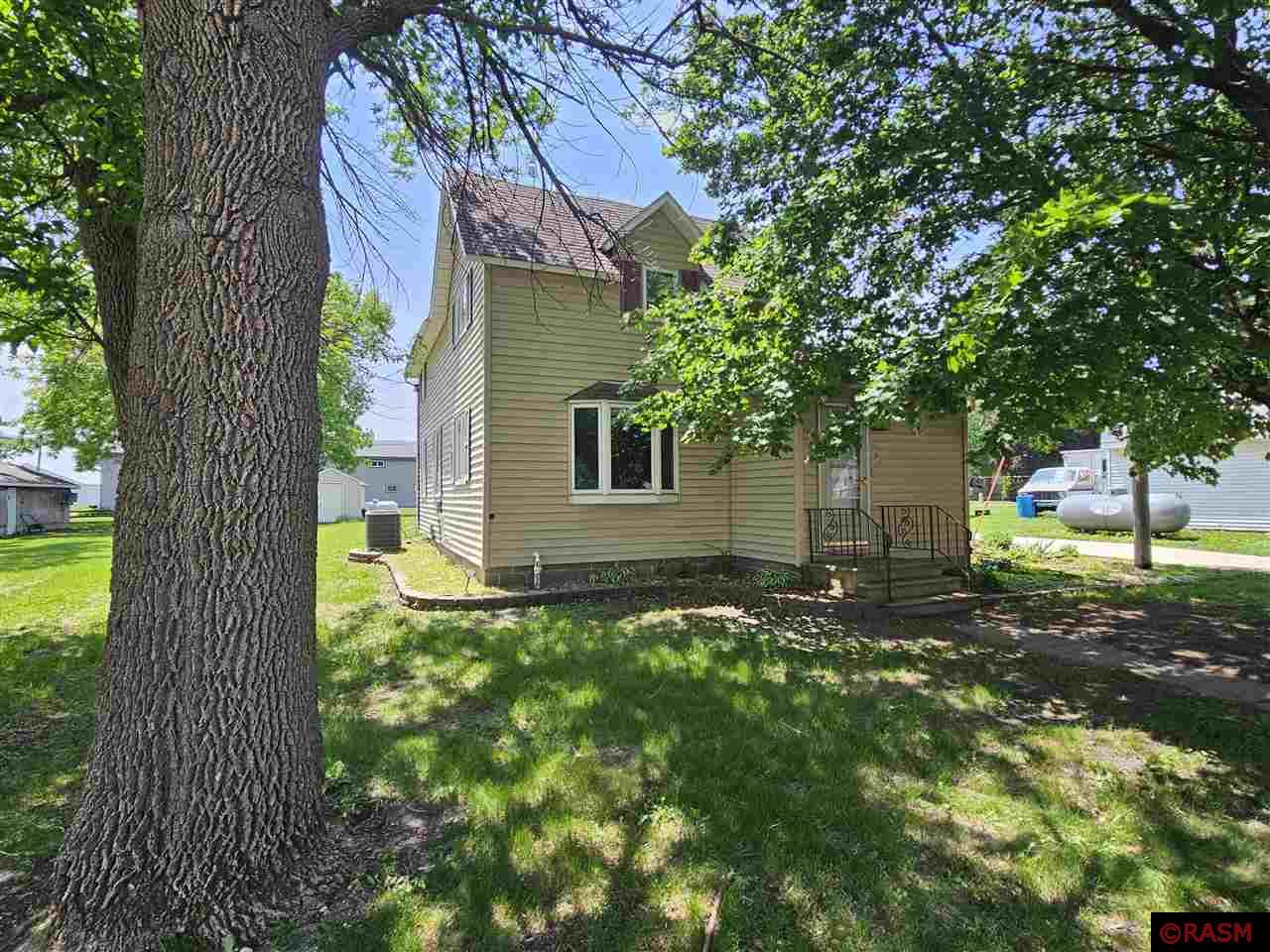 202 3rd East Street Hanska MN 56041