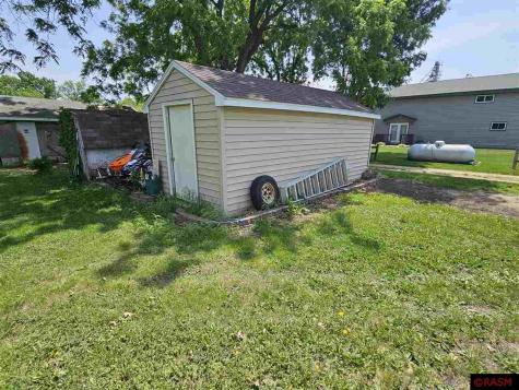 202 3rd East Street Hanska MN 56041
