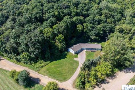 48818 Old River Bluff Road St. Peter MN 56082