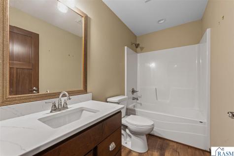 611 Mari-dean Boulevard Lake Crystal MN 56055
