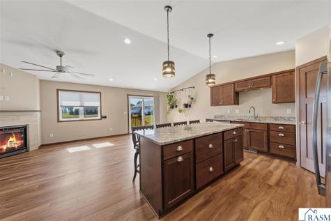 611 Mari-dean Boulevard Lake Crystal MN 56055