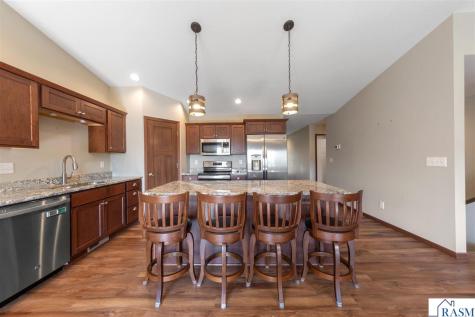 611 Mari-dean Boulevard Lake Crystal MN 56055