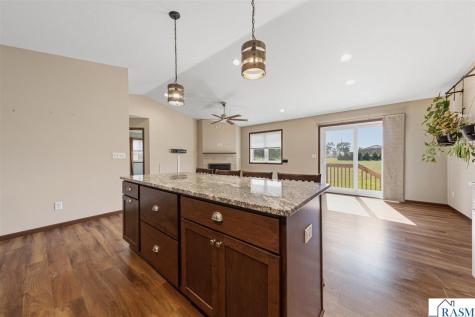 611 Mari-dean Boulevard Lake Crystal MN 56055