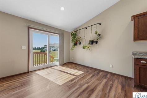 611 Mari-dean Boulevard Lake Crystal MN 56055