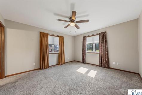 611 Mari-dean Boulevard Lake Crystal MN 56055