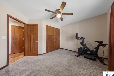 611 Mari-dean Boulevard Lake Crystal MN 56055