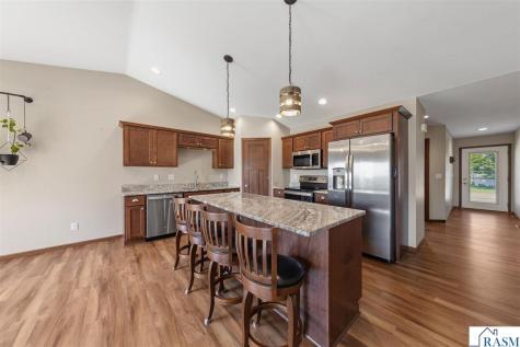 611 Mari-dean Boulevard Lake Crystal MN 56055
