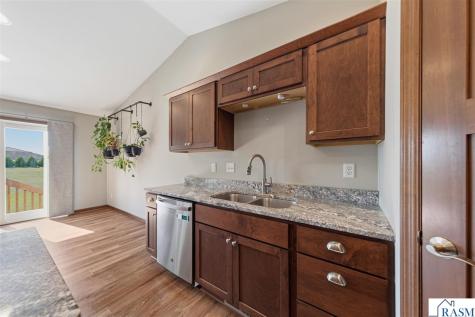 611 Mari-dean Boulevard Lake Crystal MN 56055