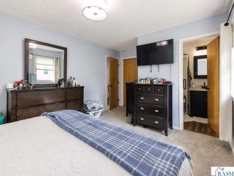 313 SE 1st Street Madelia MN 56062