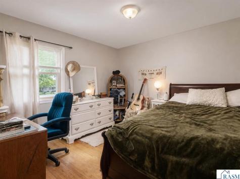 313 SE 1st Street Madelia MN 56062