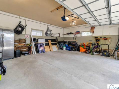 313 SE 1st Street Madelia MN 56062