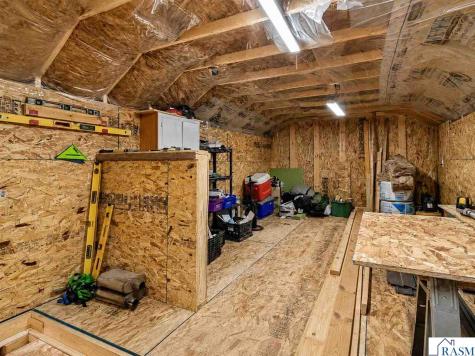 313 SE 1st Street Madelia MN 56062