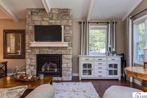 204 Viking Drive Mankato MN 56001