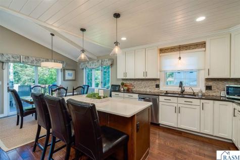 204 Viking Drive Mankato MN 56001
